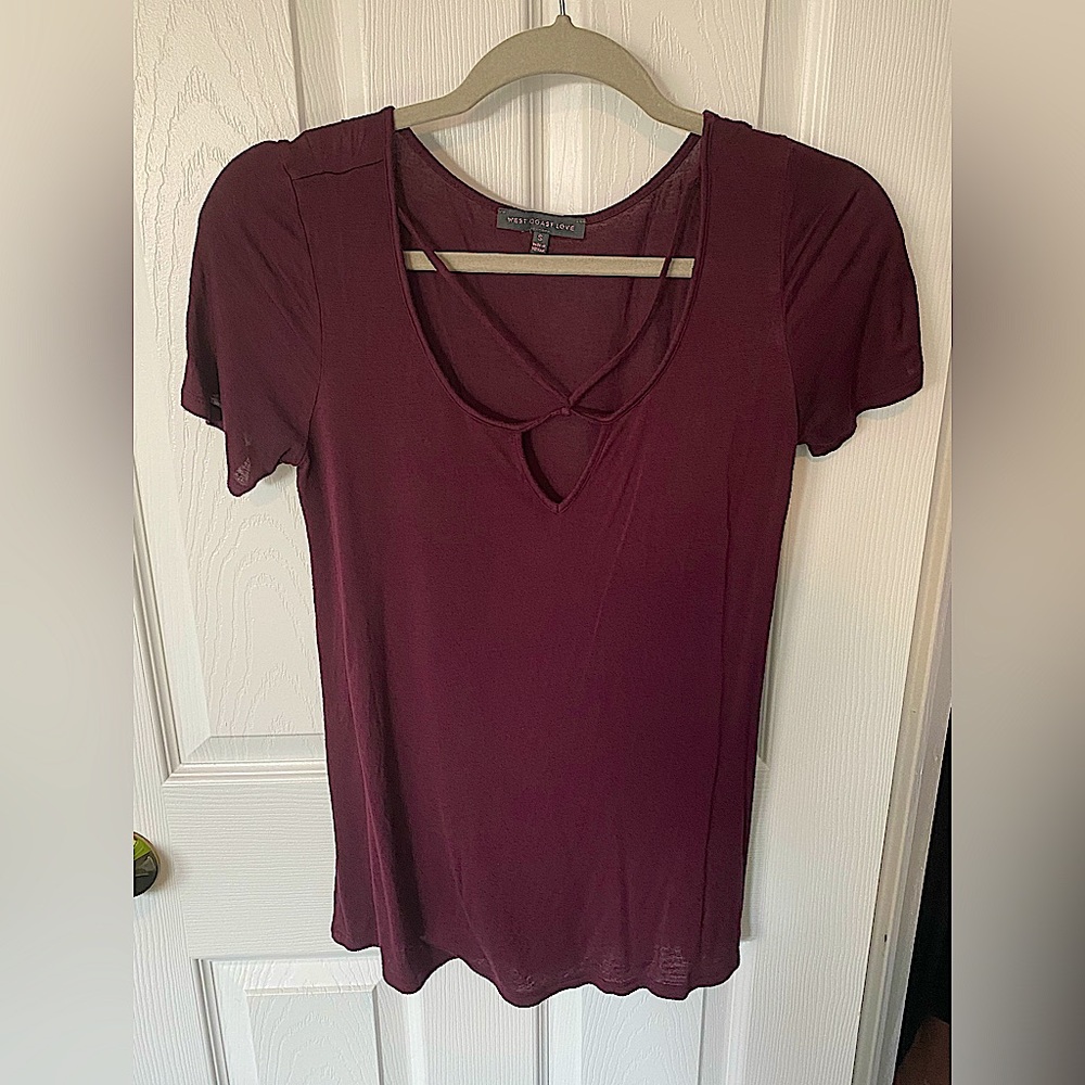 West Coast Love sangria v-neck short sleeve top